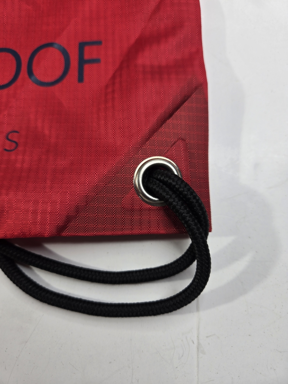 Geckobrand Waterproof Red Drawstring Backpack - Picture 8 of 10